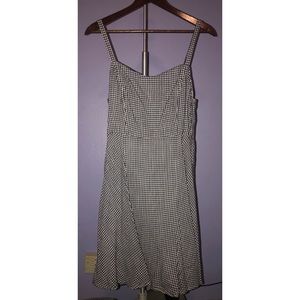 Old Navy Spaghetti, checkered dress.